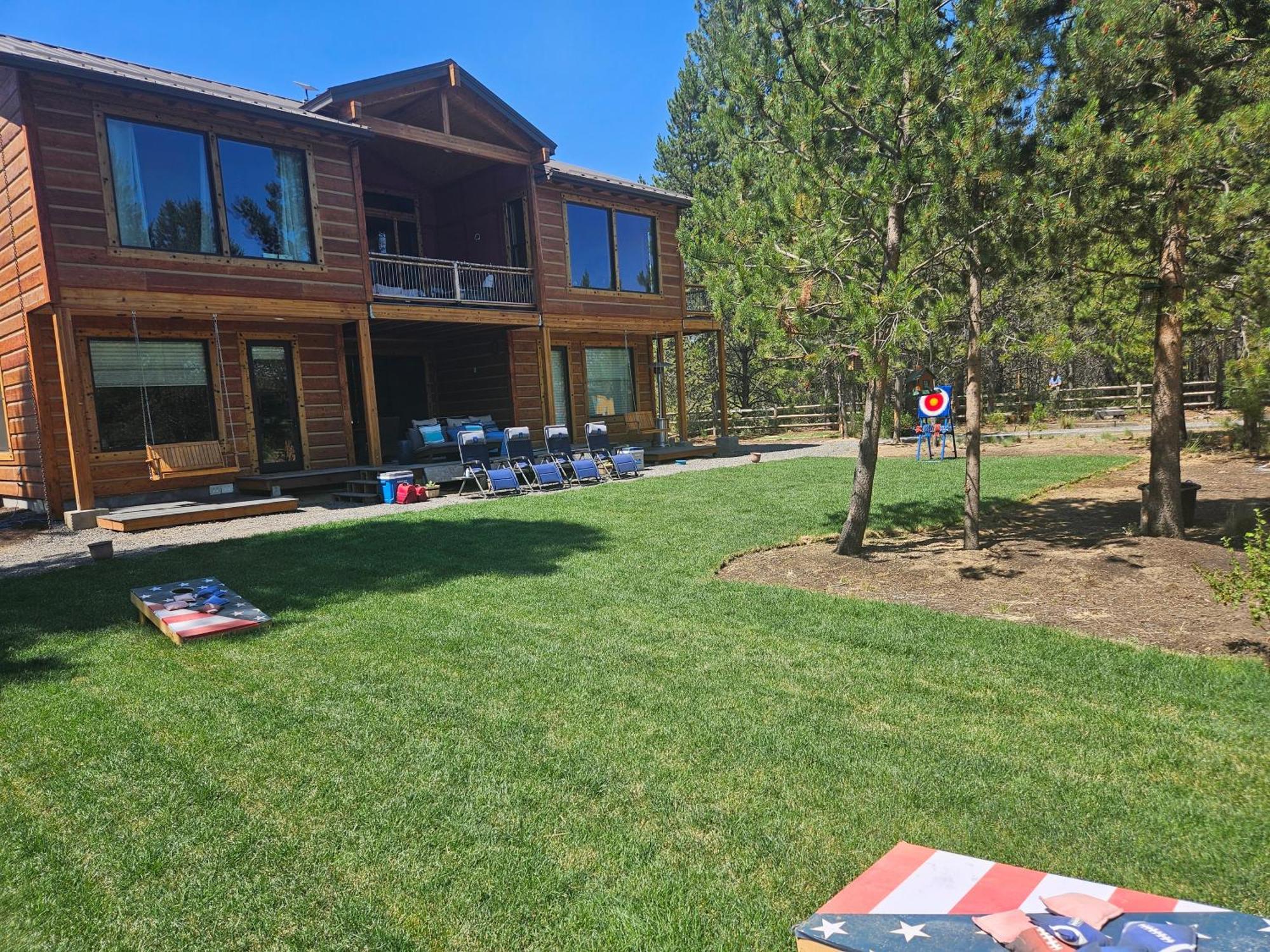 בנד Beautiful Riverfront Near Mt Bachelor With Hot Tub מראה חיצוני תמונה