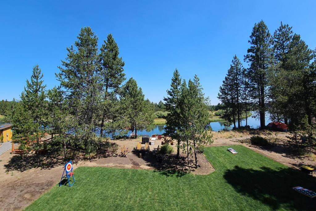 בנד Beautiful Riverfront Near Mt Bachelor With Hot Tub מראה חיצוני תמונה