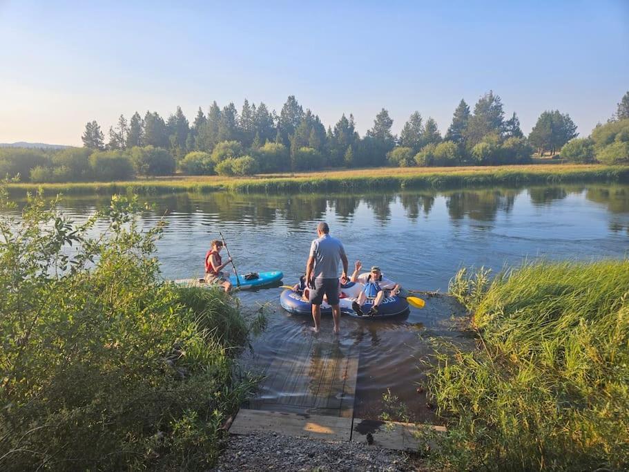 בנד Beautiful Riverfront Near Mt Bachelor With Hot Tub מראה חיצוני תמונה